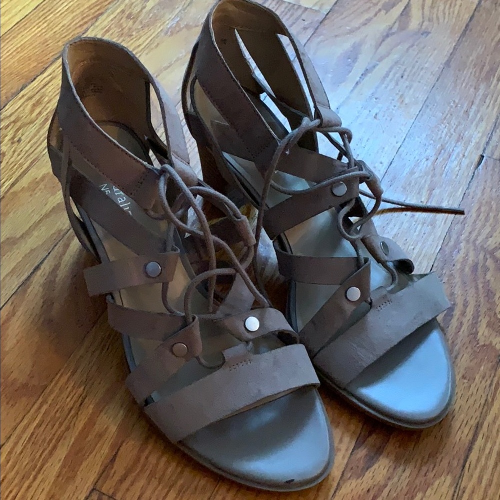 Naturalizer N5 comfort lace up block heel sandals
